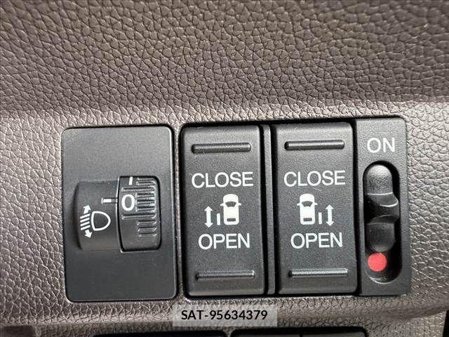 Honda FREED 2019-03 8666181-3