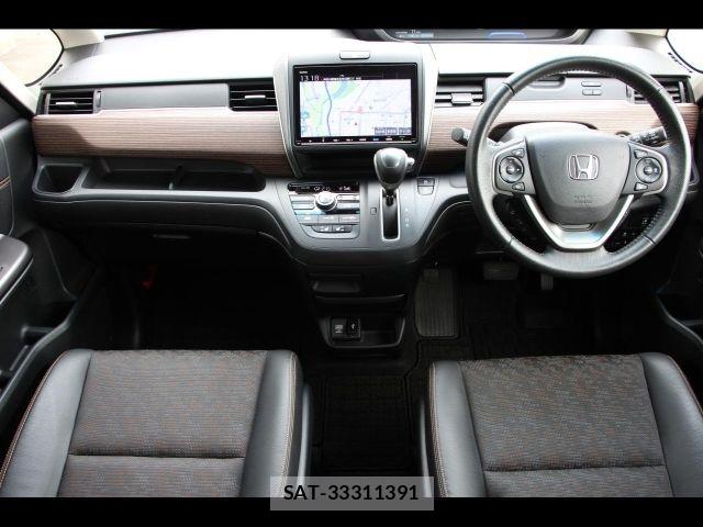 Honda FREED 2022-11 8685582-1