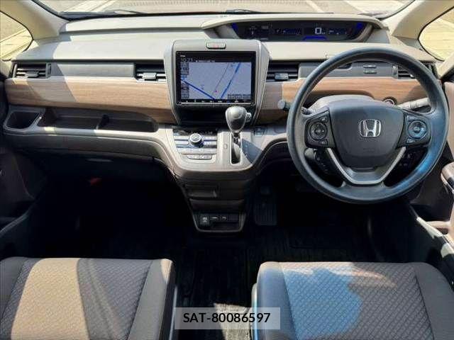Honda FREED 2023-04 8685583-1
