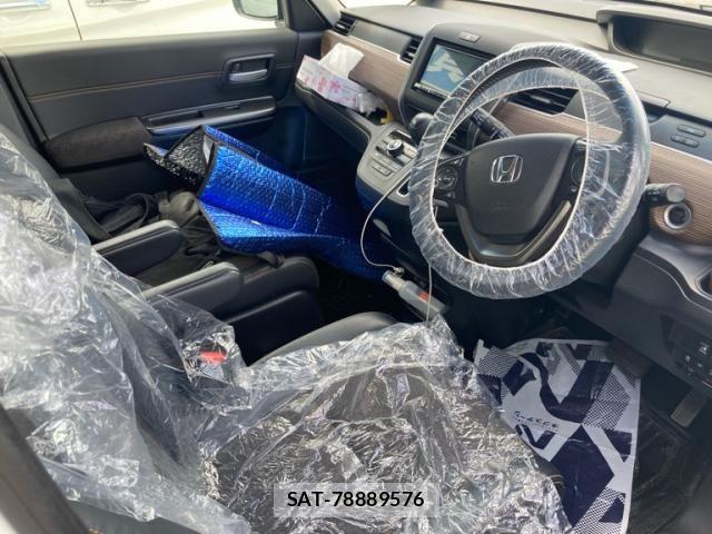 Honda FREED 2022-02 8742282-11