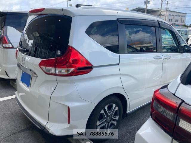 Honda FREED 2022-02 8742282-3