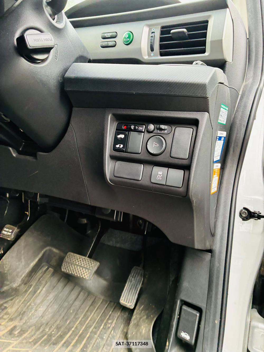 Honda FREED 2013-08 8526855-16
