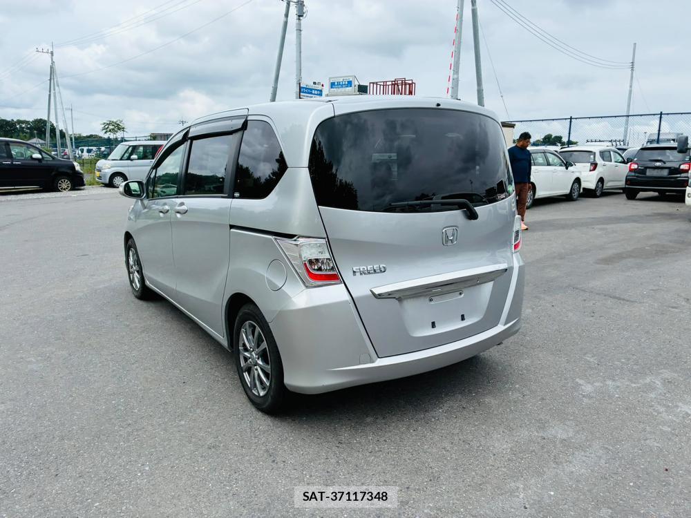 Honda FREED 2013-08 8526855-2
