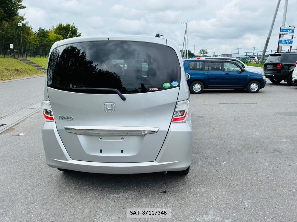 Honda FREED 2013-08 8526855-3