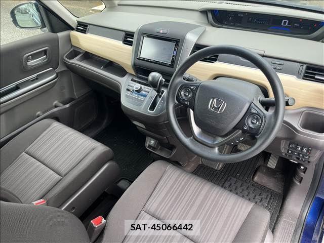 Honda FREED 2017-02 8780354-1