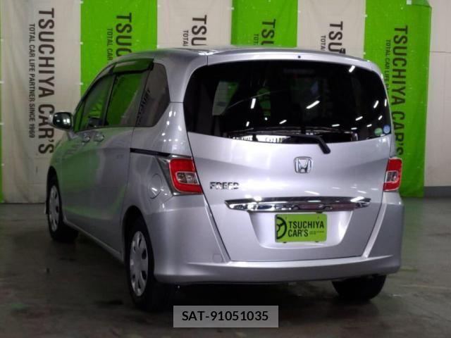 Honda FREED 2016-04 8796025-11