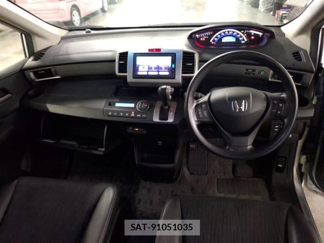 Honda FREED 2016-04 8796025-2