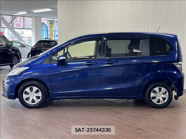 Honda FREED 2014-03 8829166-3