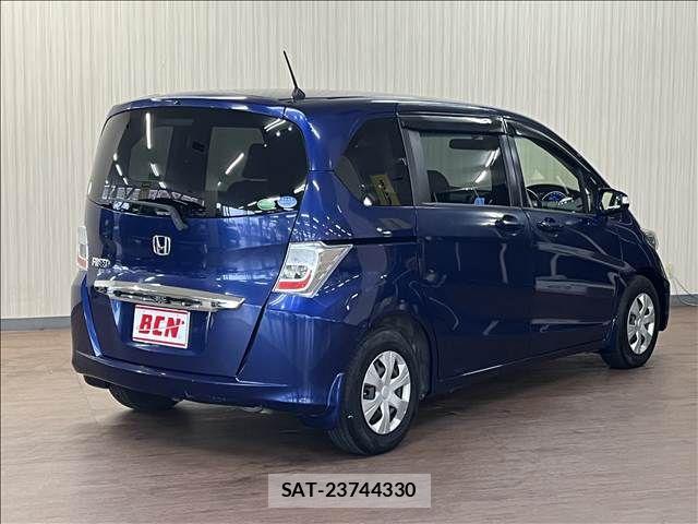 Honda FREED 2014-03 8829166-4