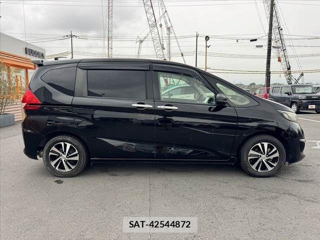 Honda FREED 2018-06 8829141-11