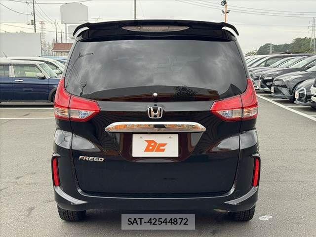 Honda FREED 2018-06 8829141-13
