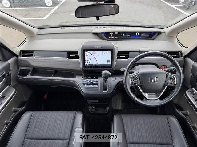 Honda FREED 2018-06 8829141-1