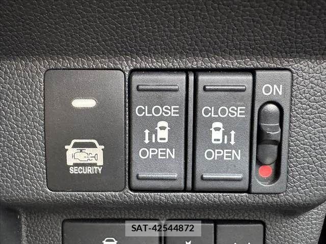 Honda FREED 2018-06 8829141-4