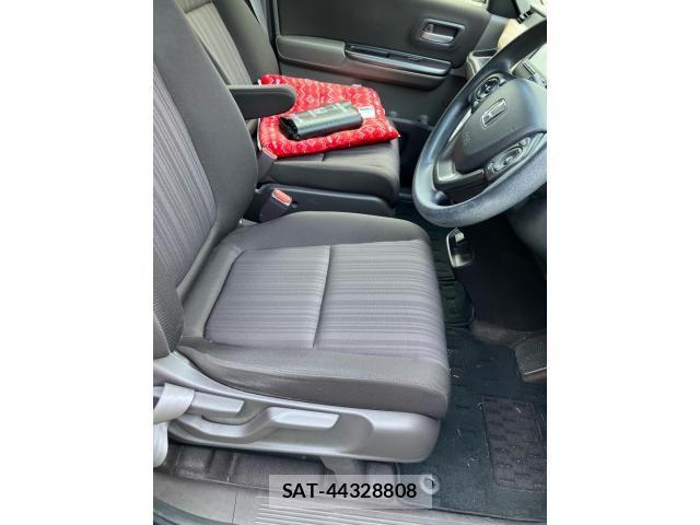 Honda FREED 2017-02 8829147-11