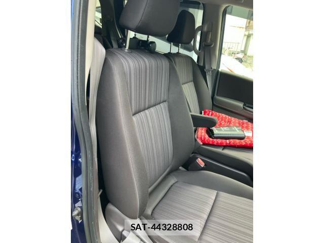 Honda FREED 2017-02 8829147-12