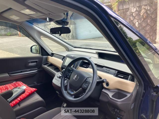Honda FREED 2017-02 8829147-17