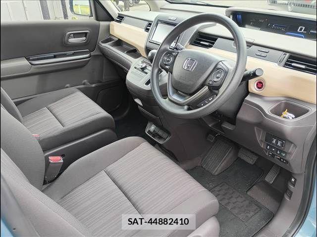 Honda FREED 2017-03 8829154-1