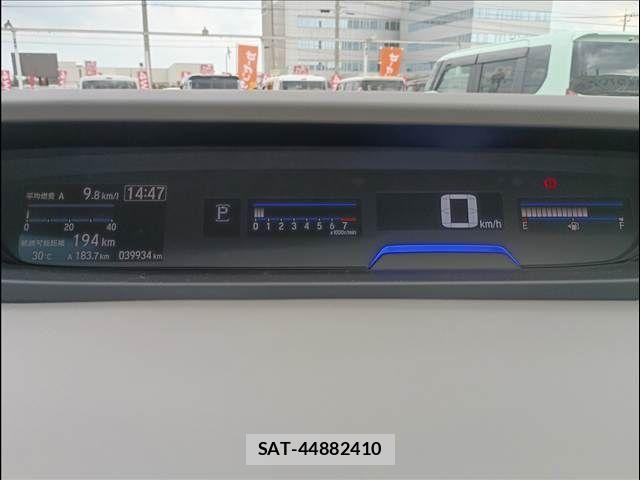 Honda FREED 2017-03 8829154-3