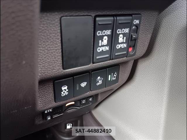 Honda FREED 2017-03 8829154-8