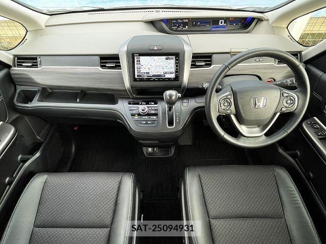 Honda FREED 2023-04 8849071-1