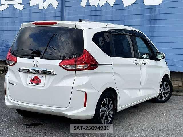 Honda FREED 2023-04 8849071-2
