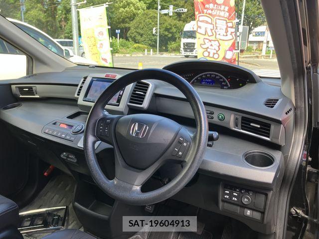 Honda FREED 2015-11 8849105-3