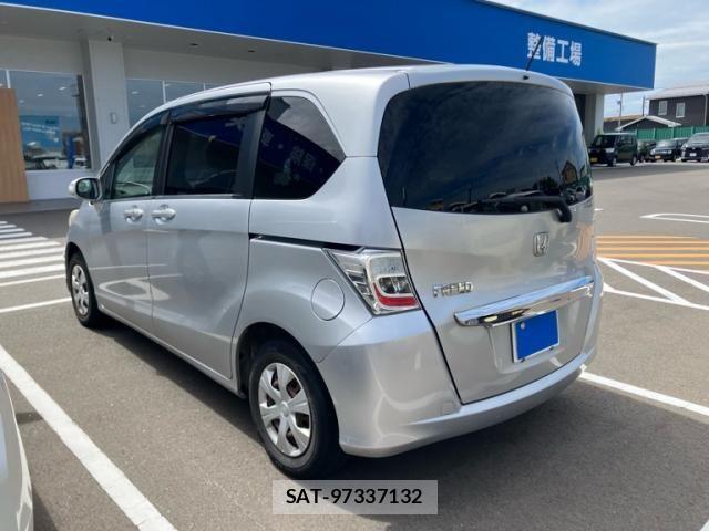 Honda FREED 2013-11 8871056-3