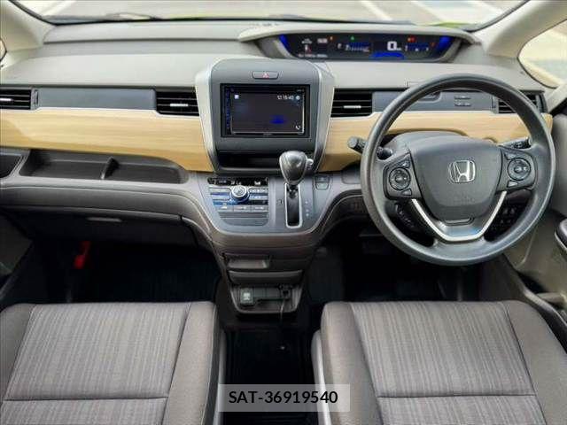 Honda FREED 2017-03 8871050-1