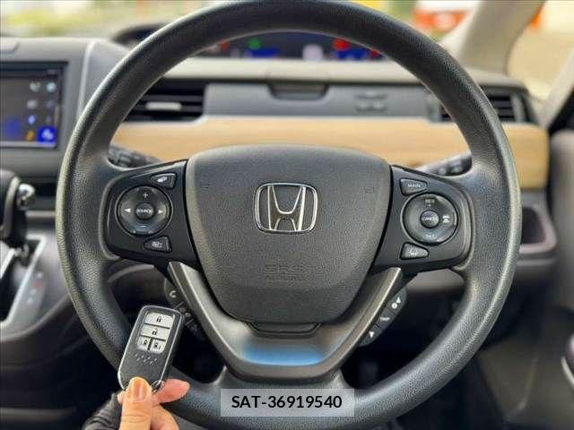Honda FREED 2017-03 8871050-3