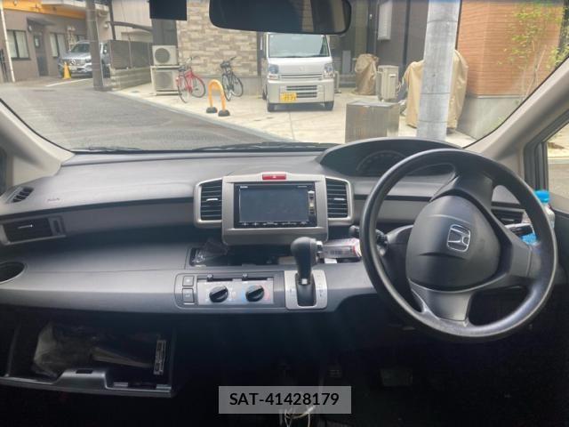 Honda FREED 2012-04 8871057-11