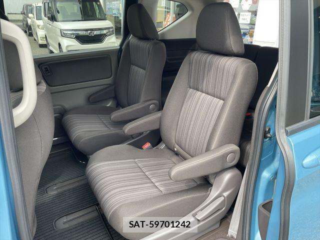 Honda FREED 2019-03 8879857-9