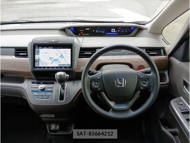 Honda FREED 2021-11 8879856-2
