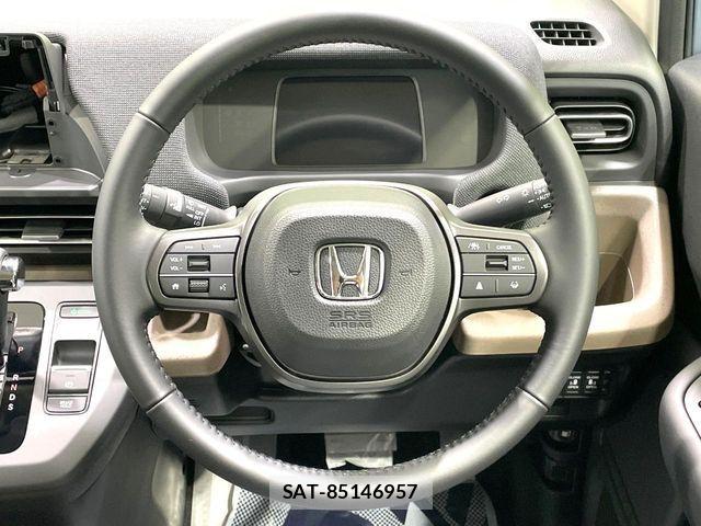Honda FREED 2026-08 8879850-11