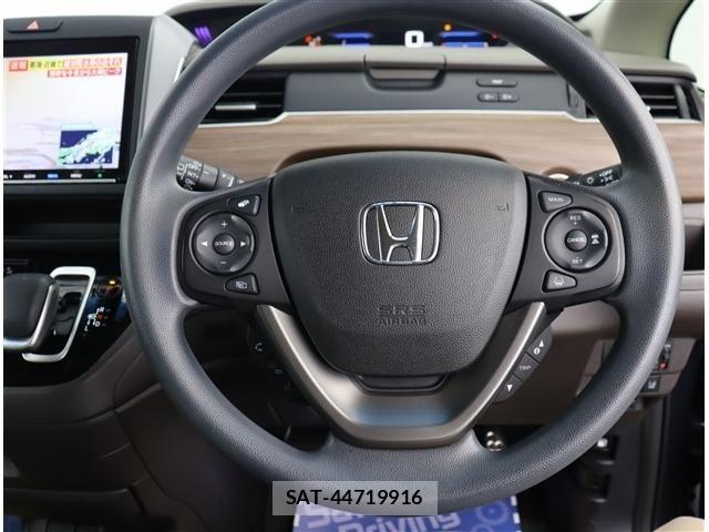 Honda FREED 2022-11 8879852-8