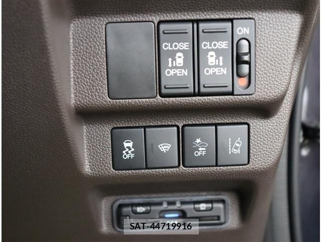 Honda FREED 2022-11 8879852-9