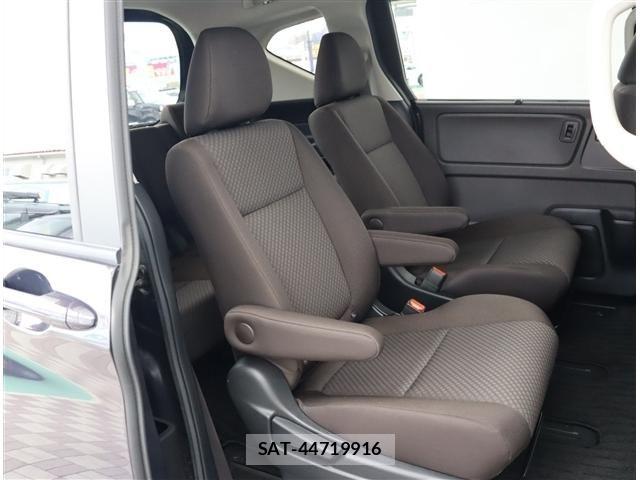 Honda FREED 2022-11 8879852-11