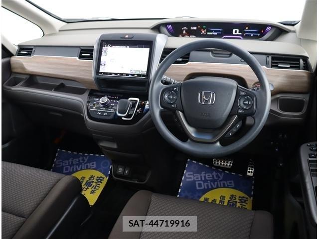 Honda FREED 2022-11 8879852-1