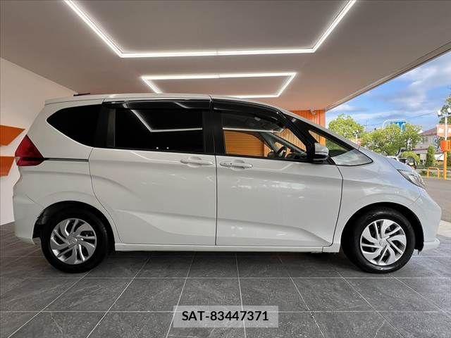 Honda FREED 2022-01 8879853-11