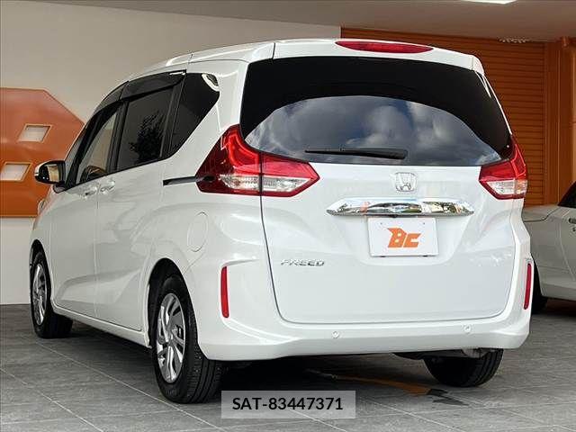 Honda FREED 2022-01 8879853-12