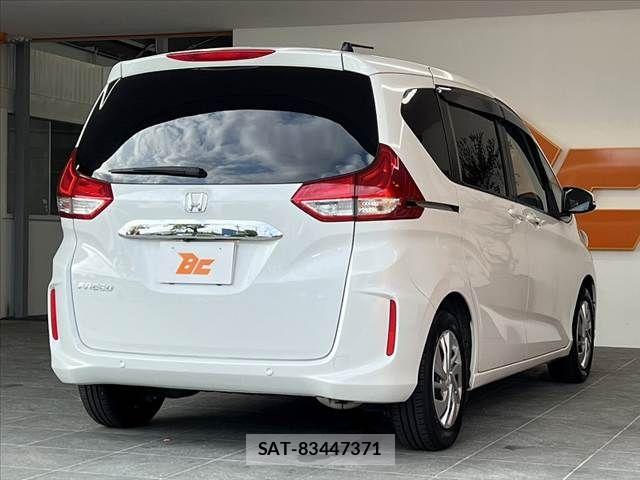 Honda FREED 2022-01 8879853-14