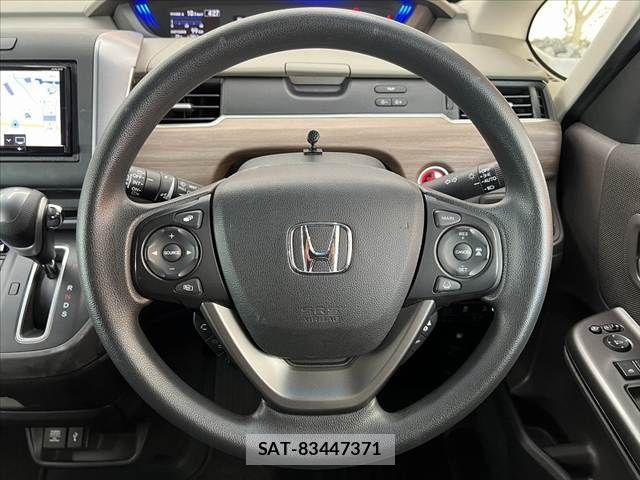 Honda FREED 2022-01 8879853-26