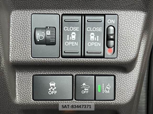 Honda FREED 2022-01 8879853-5