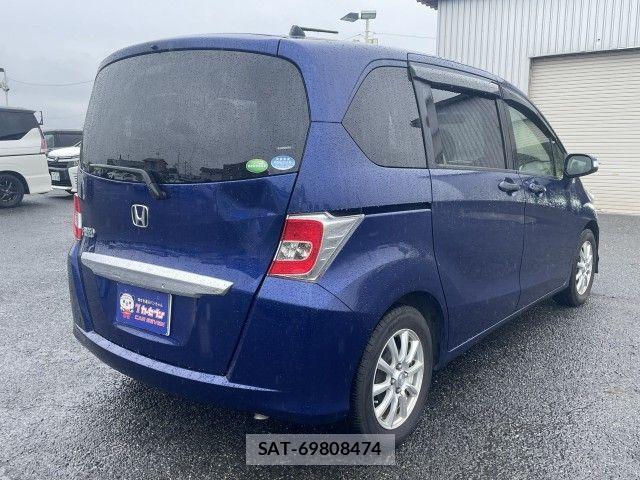Honda FREED 2015-09 8879861-1