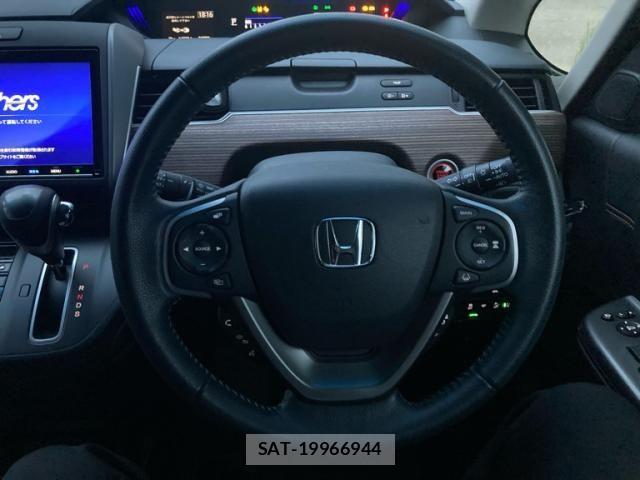 Honda FREED 2022-02 8883636-12