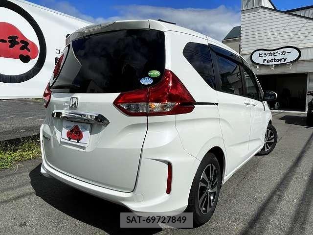 Honda FREED 2019-08 8883639-2