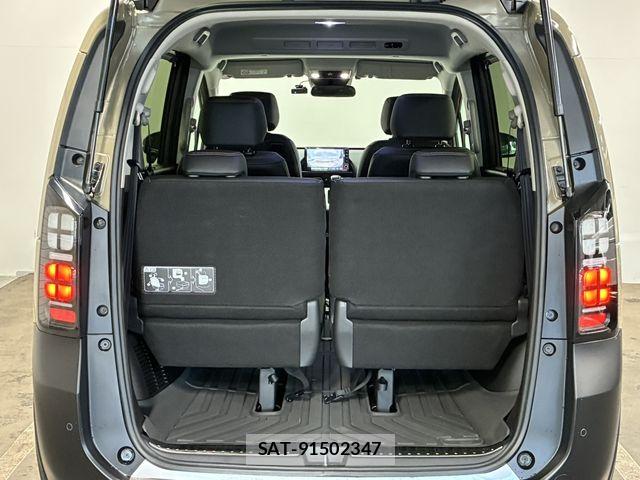 Honda FREED 2025-11 8035684-20