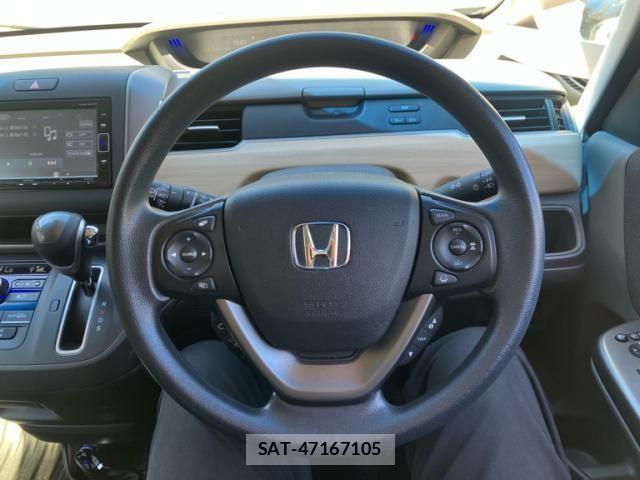 Honda FREED 2018-05 8230141-18