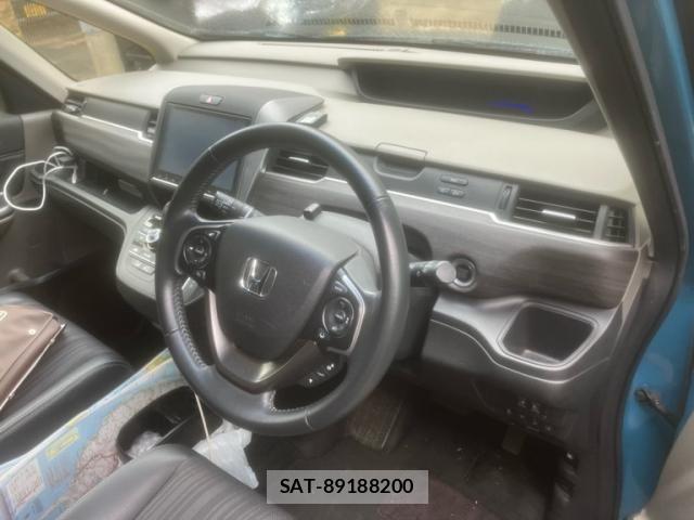 Honda FREED 2017-04 8796033-13
