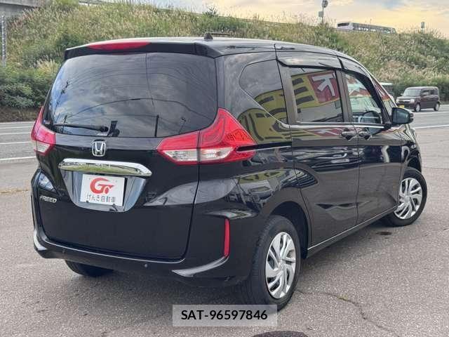 Honda FREED 2022-01 8871060-1