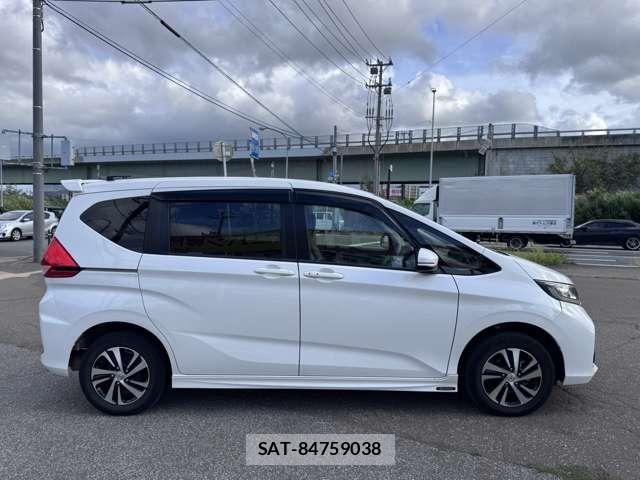 Honda FREED 2019-08 8871059-4